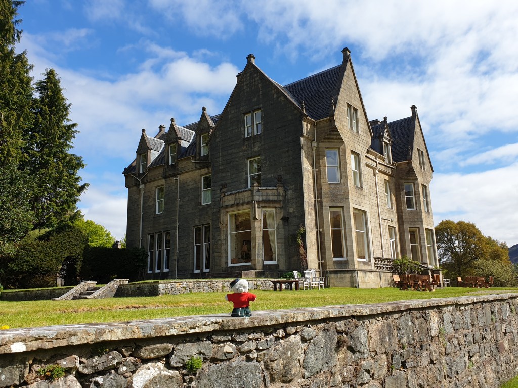 Glengarry Castle Hotel
