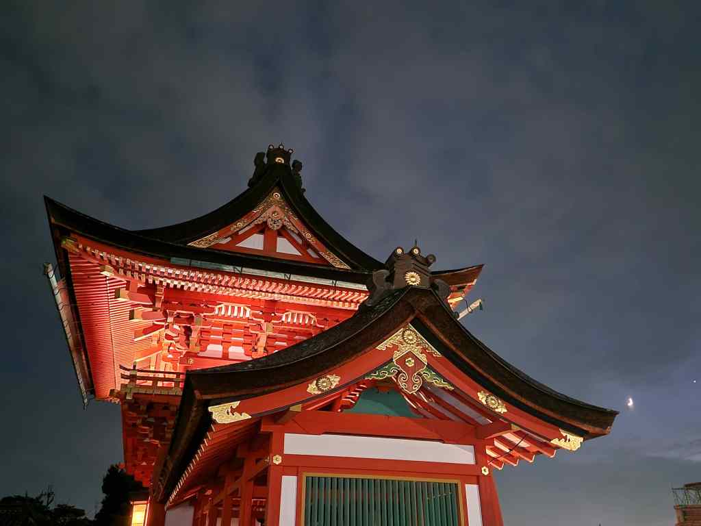 Temple at entrance, Fushimi Inari, night
