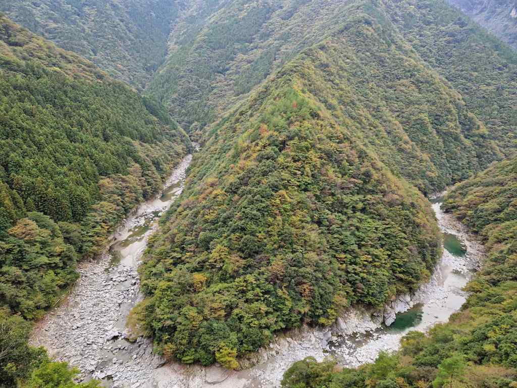 Lower Iya Valley viewpoint